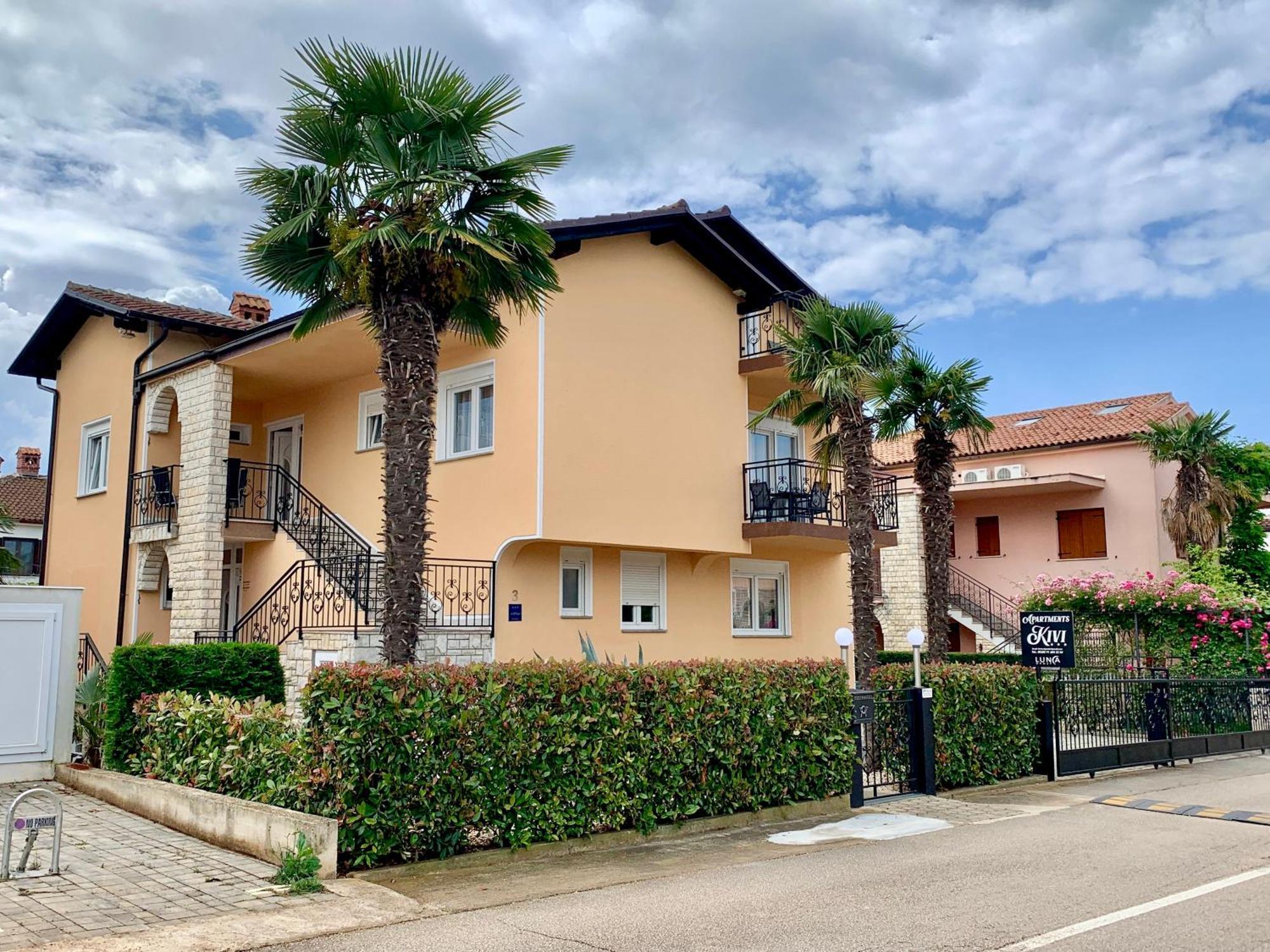 Apartments Kivi Novigrad  Exterior photo